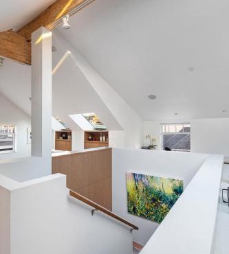 Beautiful, Newly Renovated Creek Home