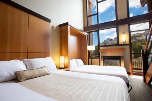 Sunshine Mountain Lodge