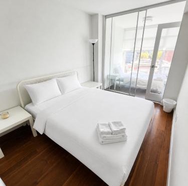 Cozy & Moden Downtown Condo in Vancouver