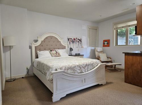 Cozy Studio Room in Upper Mission, Kelowna