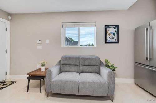 Quiet 2BR Suits in Vancouver with Private Entry