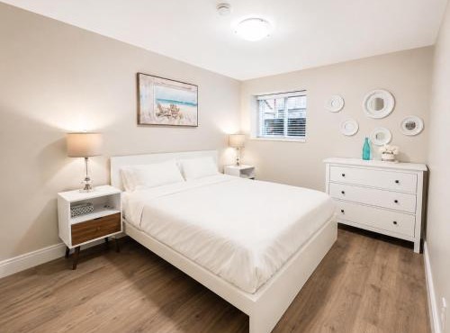 Bright Suite with parking 30 min to FIFA skytrain