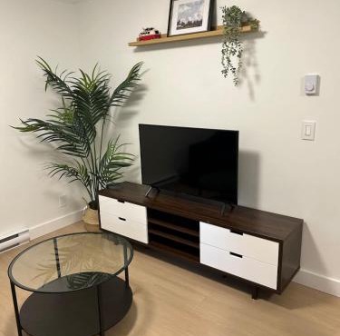 Modern & Cozy 2BR Suite Near Shops & Dining in clayton height