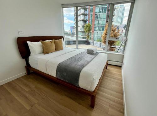 2 Bedroom ,2 Full Bathrooms, 500sf Private Terrace Deck, Office, Pool, Sauna, Hot Tub, EV Parking
