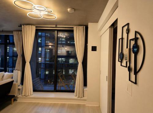 AfterGlow Luxury Downtown 2BR Near Cruise Port & BC Place