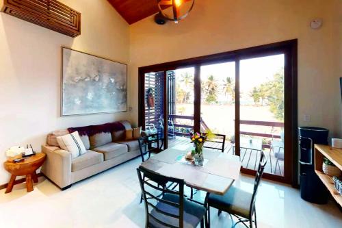 Private Beachfront Estate & Concierge in San Pedro