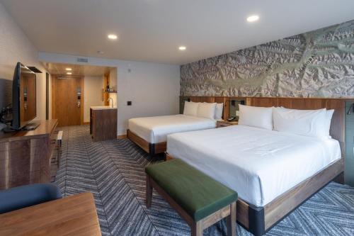 Hotel Canoe and Suites