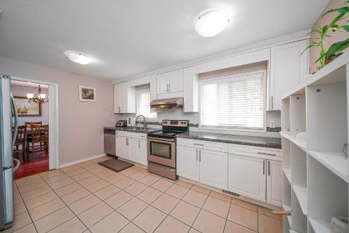 Rose Garden Villa 3 Bedrooms 2Baths Full Kitchen Near Beach