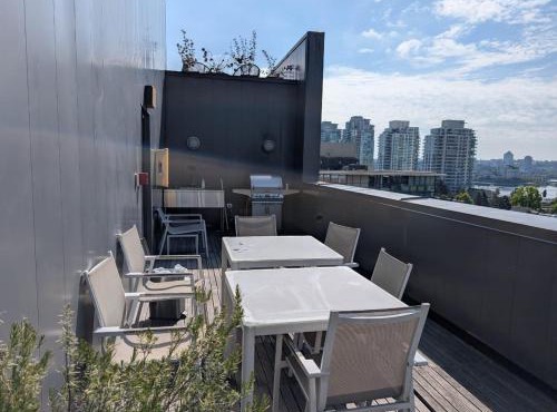 Modern, Bright & Central 1-Bed Downtown Apt close to Rogers Arena
