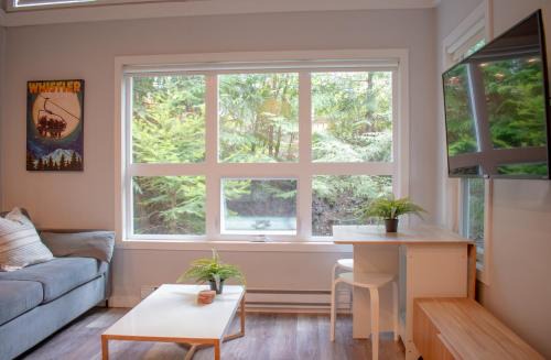 1BR in Gondola Village, Near Gondola, Free Parking, Updated Unit, Incredible Location