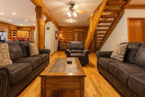 Alders Chalet by Fernie Central Reservations