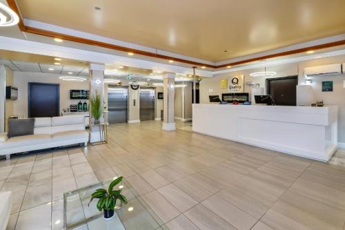 Quality Inn Sunshine Suites