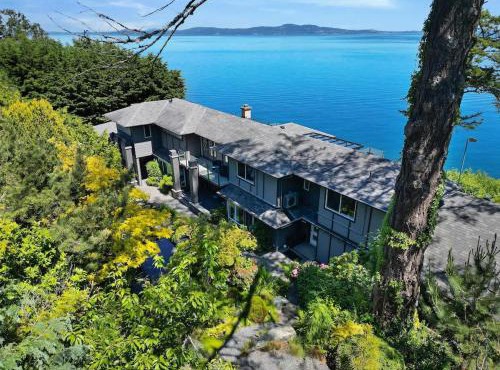 Oceanfront Oasis