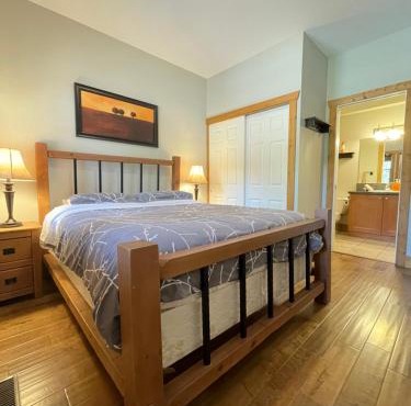 Luxury Condo 2Bed, 1Bath, Pool, Hot Tub, Beach, Golf