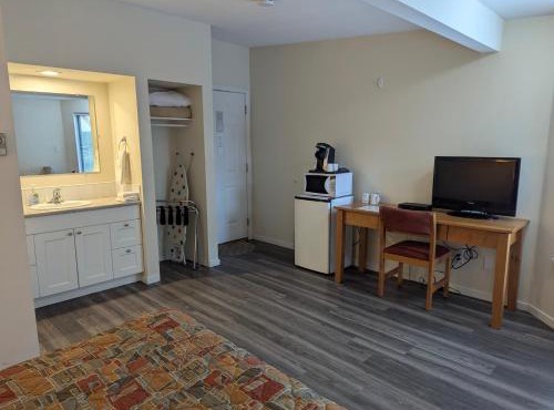 Summerland Motel