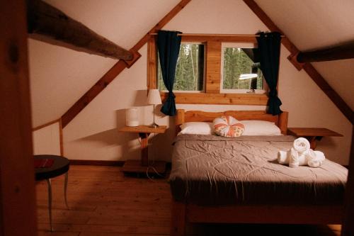 Rustic Basic Cabin at Beaverfoot