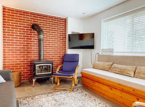 Swallow's Perch Guest Suite