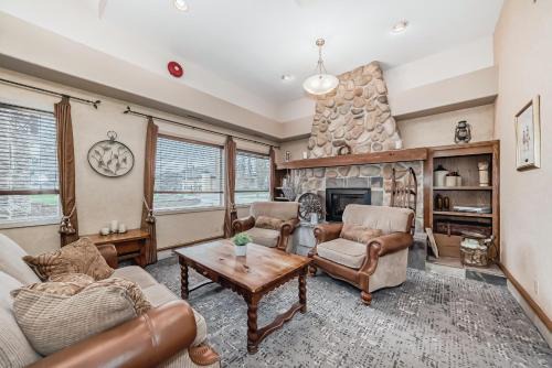 Stony Plain Inn & Suites