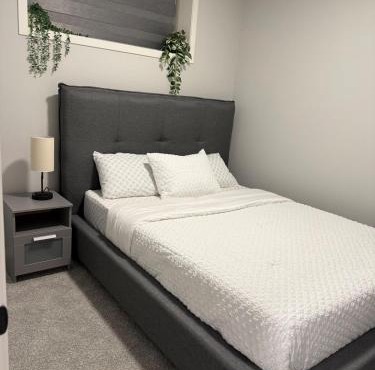Relax, Recharge, Repeat 2Bedroom Walkout Haven