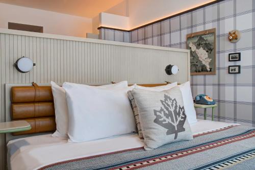 Moxy Banff