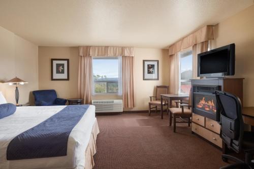 Grande Cache Inn & Suites