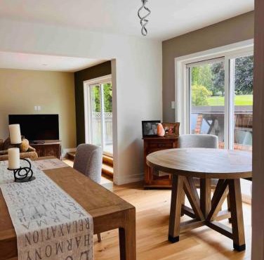 Oceanside Manor - Fancy Room - Golf course & Beach View