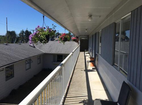 Island West Resort-Motel