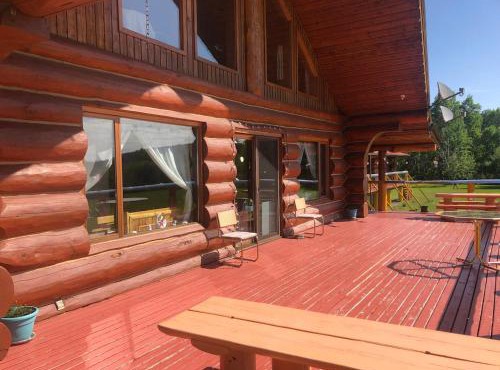 Cariboo Log Guest House