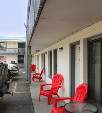 Granby River Inn & Suites