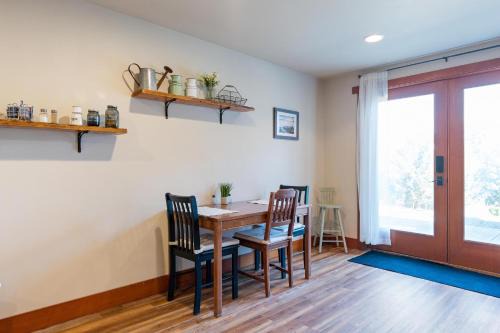 Shawnigan Hills Guest Suite