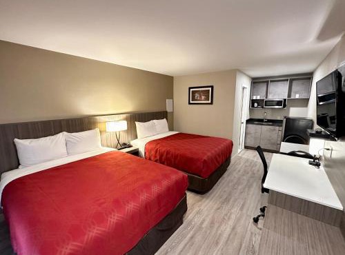 Econo Lodge Inn & Suites Pincher Creek