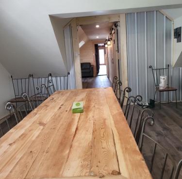 THE ORCHARD (HOSTEL WITH PRIVATE BUNKS)