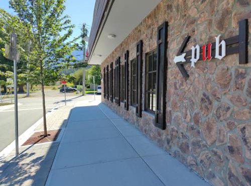 Pemberton Hotel (Motel)
