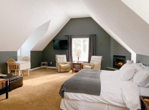 The Inn at the Ninth Hole Bed & Breakfast