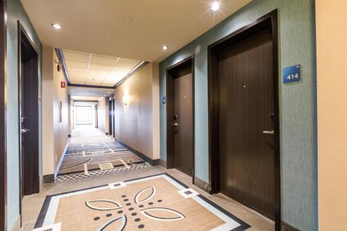Holiday Inn Express & Suites Spruce Grove - Stony Plain by IHG