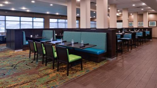 Holiday Inn Hotel & Suites Edmonton Airport Conference Centre by IHG
