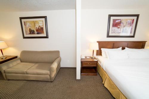 Holiday Inn Express & Suites Drayton Valley by IHG