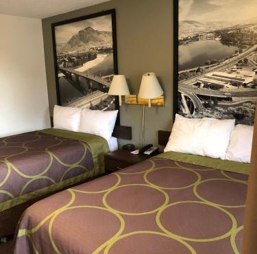 Super 8 by Wyndham Kamloops East