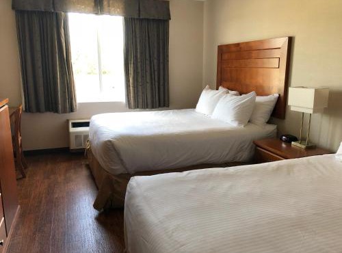 St. Albert Inn & Suites