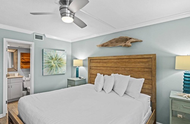 Holiday Surf Racquet Club 
